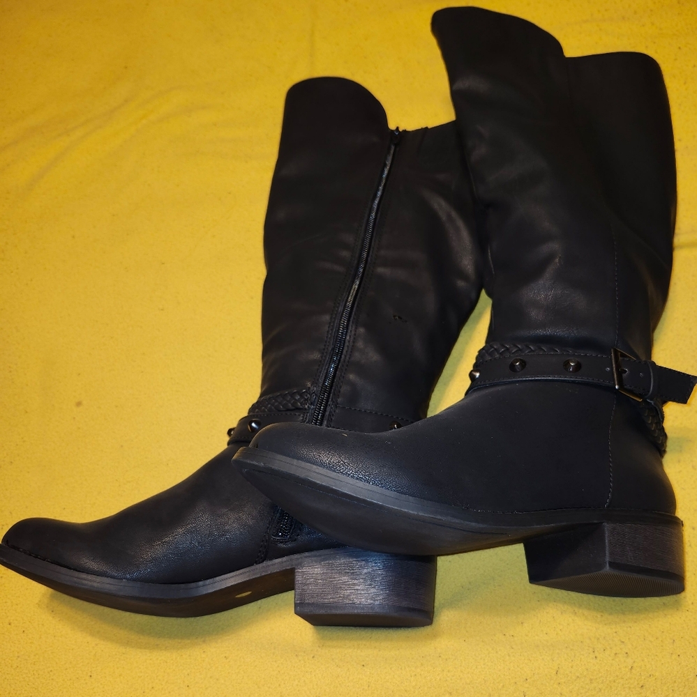 Black Boots